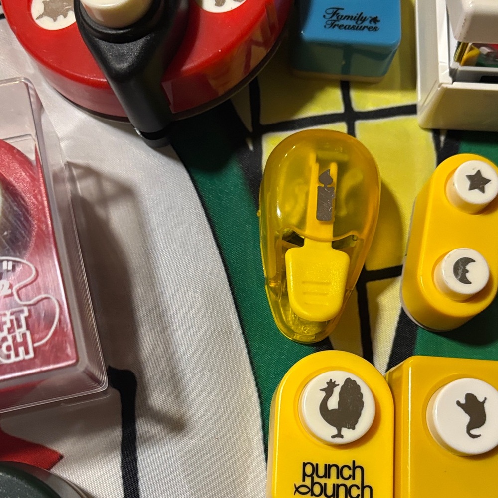 Colorful Craft Punch Set - Picture 4 of 8